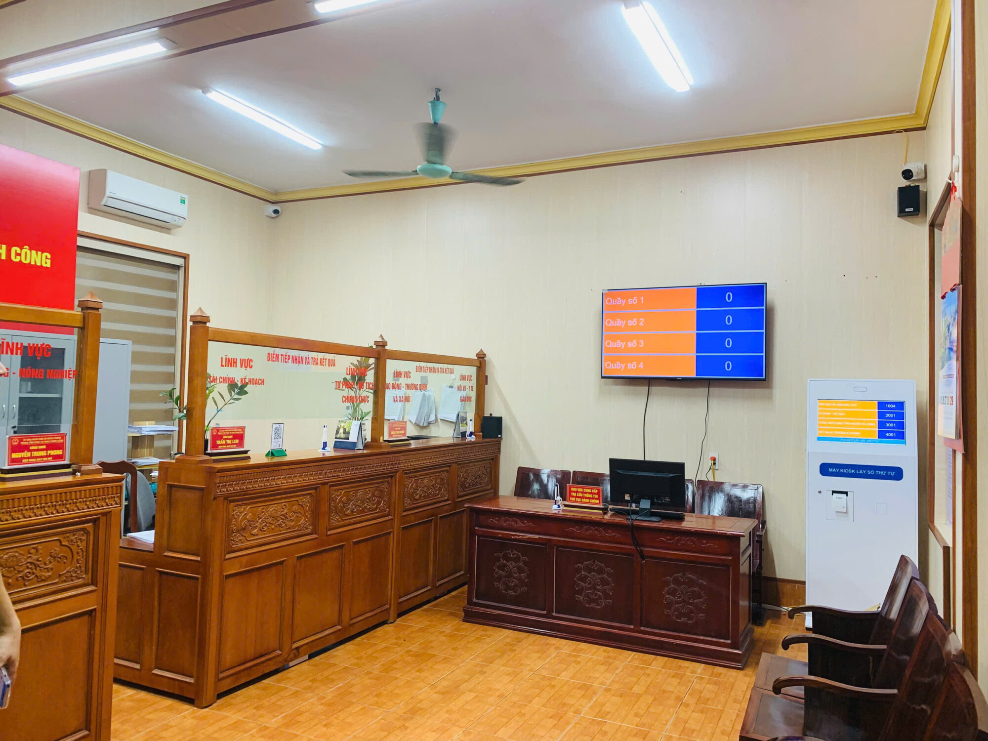 hệ thống điều phối khách đến quầy