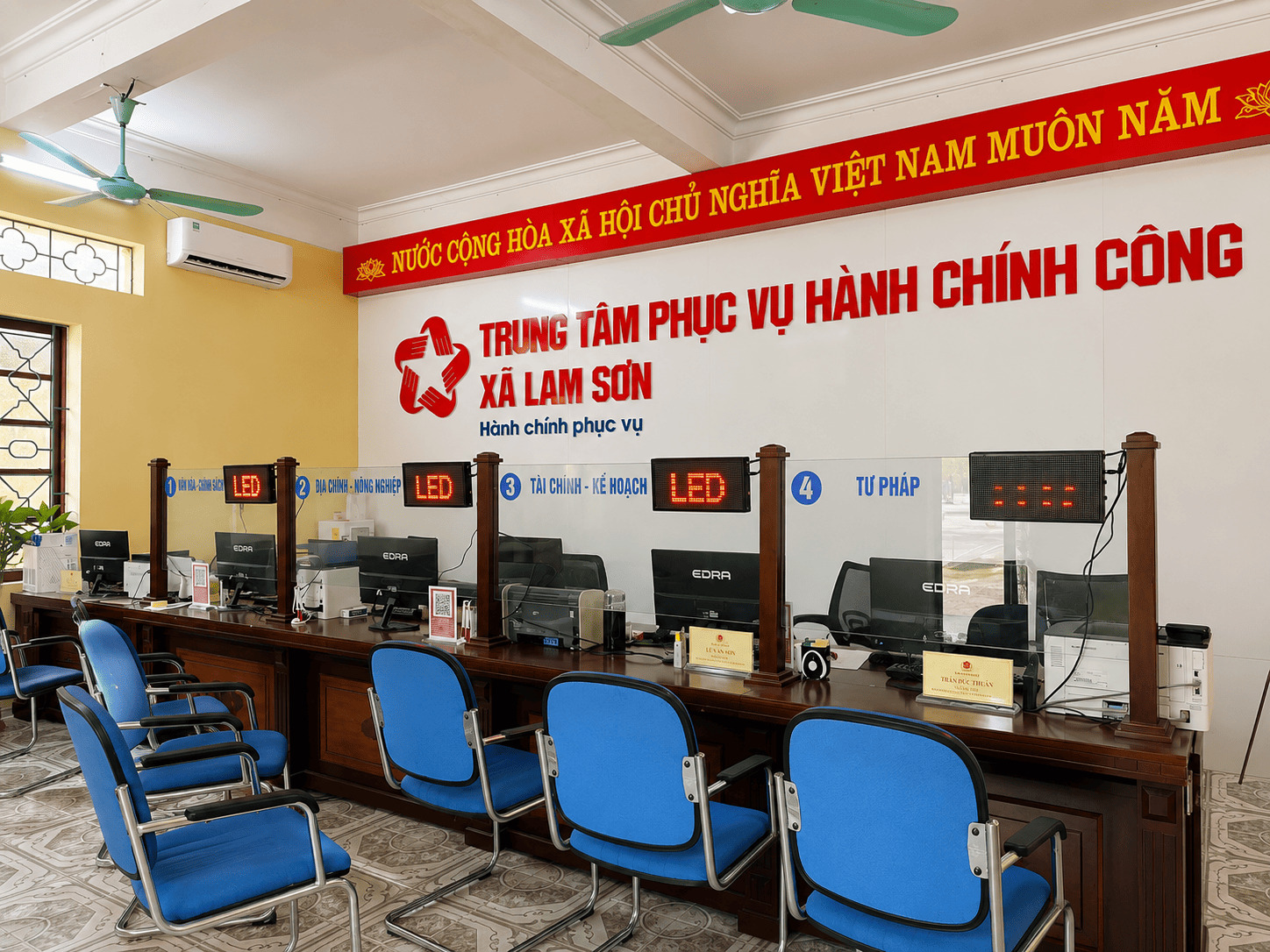 Trien Khai He Thong Xep Hang Tu Dong Tai Trung Tam Phuc Vu Hanh Chinh Cong Lam Son Thanh Hoa