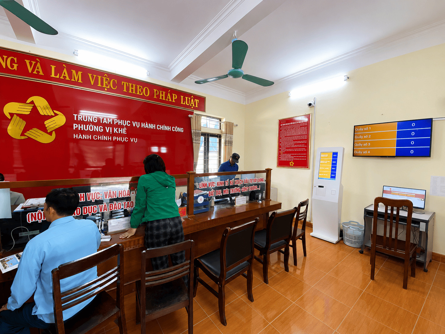 Trien Khai He Thong Xep Hang Tu Dong Tai Trung Tam Phuc Vu Hanh Chinh Cong Vi Khe – Ninh Binh
